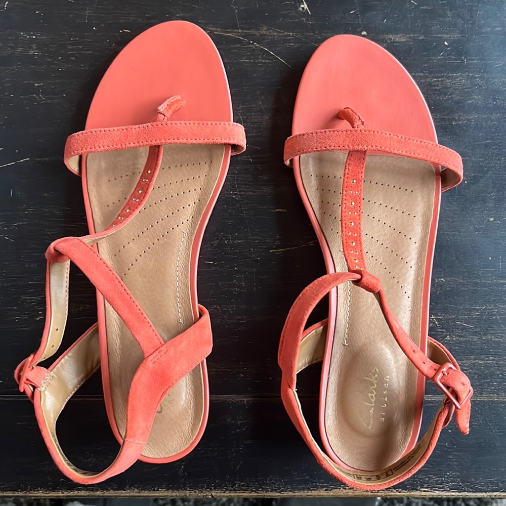 Clark’s artisan sandal size 8 1/2 new ,only worn once indoors
